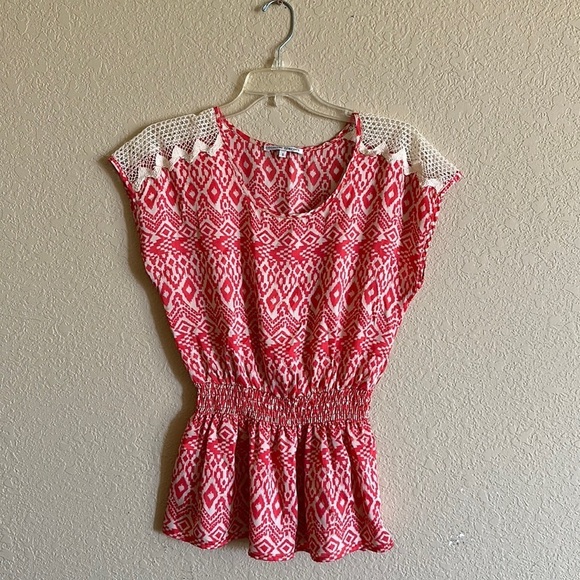 Women’s Coral and White Summer/Spring Shirt Size S - Picture 1 of 3